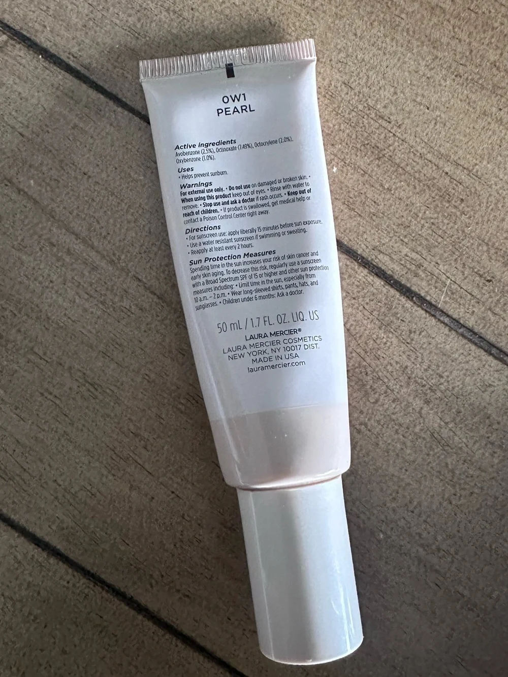 Laura mercier tinted moisturizer